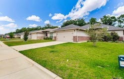5149 Peach Dr, Pace, FL 32571