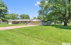 6 SOMERSET Drive, Springfield, IL 62711