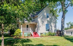 218 Walnut Street, Highland, IL 62249
