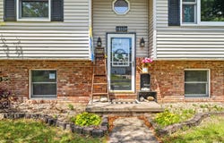 1910 CENTURY Drive, Eureka, IL 61530