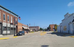 200 N Washington, ROCHELLE, IL 61068