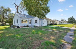 806 E Henry St, Mount Pleasant, IA 52641
