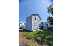 124 S WATER STREET, FROSTBURG, MD 21532