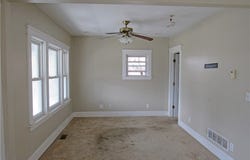 19811 Pawnee Avenue, Cleveland, OH 44119