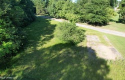 Donley Road Road, Grenada, MS 38901