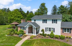 321 N Abington Road, Clarks Green, PA 18411
