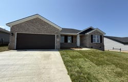 558 Middle Creek Way, Berea, KY 40403