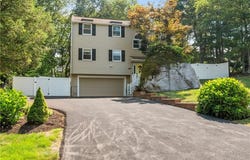 7 Aurora Drive, Cumberland, RI 02864