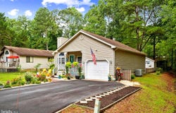 1042 OCEAN PKWY, OCEAN PINES, MD 21811