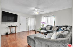 229 E 75th St, Los Angeles, CA 90003