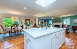 212 Vance Avenue, Black Mountain, NC 28711