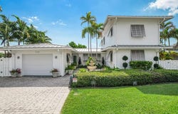 2140 NE 24th St, Wilton Manors, FL 33305