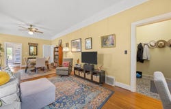 323 Brown St, IowaCity, IA 52245