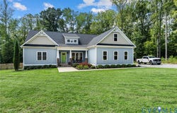 7069 Autumn Peak Cir, Hanover, VA 23116