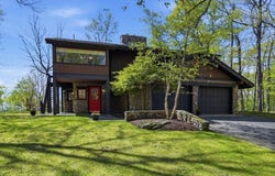 10 Cadwell Dr, Wilbraham, MA 01095