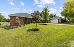 2602 S 15th Avenue, Ozark, MO 65721