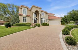 3500 Saddle Ridge Drive, Independence, MO 64057