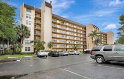 3300 W Rolling Hills Circle, Davie, FL 33328