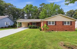 1609 Seven Oaks Place, High Point, NC 27265
