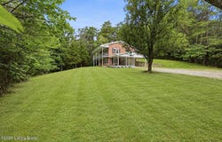 245 E Oak St, Lebanon Junction, KY 40150