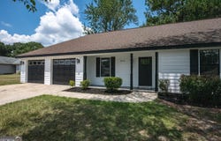 224 Crestwood, Centerville, GA 31028