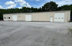 21525 E Maple Circle, Peculiar, MO 64078