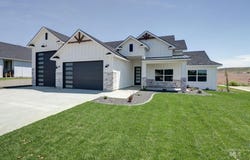 275 Meadow View Dr, Payette, ID 83661