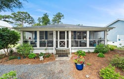 1017 N Lord Street, Southport, NC 28461