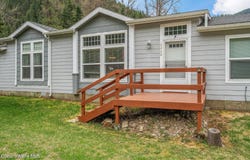 6220 Prichard Creek St, Murray, ID 83874