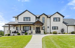 888 Smokey Quartz Blvd Blvd, New Tazewell, TN 37825