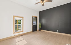 318 S CURTIS Street, Edinburg, IL 62531