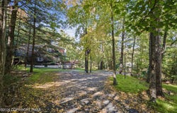 7146 Moss Drive, Swiftwater, PA 18370