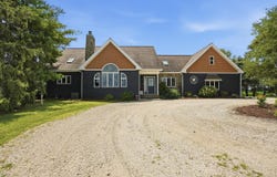 1737 E 1700 N Road, Watseka, IL 60970