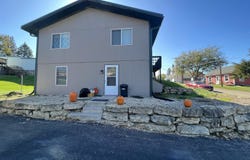 411 Sycamore, ELIZABETH, IL 61028