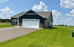 935 3rd Avenue SW, Rice, MN 56367