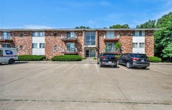4385 Inner Circle unit: C-20, Brunswick, OH 44212