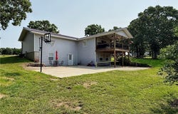 776 EE Highway, Iberia, MO 65486
