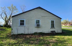 404 Monroe Street S, Versailles, MO 65084