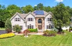 2 Treetops Drive, Monroe, NJ 08831