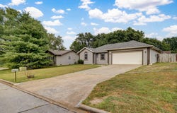 5454 Bradley Avenue, Pleasant Hope, MO 65725