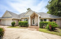 700 Tantallon Drive, Ocean Springs, MS 39564