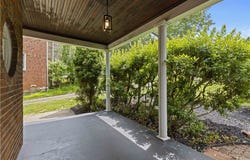 4616 W Barlind Dr, Whitehall, PA 15227