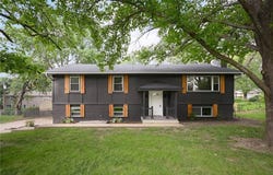 1900 Ensley Lane, Lee's Summit, MO 64081