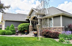 211 E Sawgrass Trail, Dakota Dunes, SD 57049