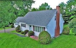 33 Maple Street, Houlton, ME 04730
