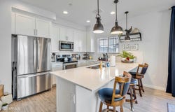4100 S PINELAKE Way, Chandler, AZ 85249