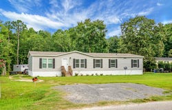 317 Pooshee Plantation Way, Bonneau, SC 29431