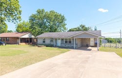 1035 Church ST, Alma, AR 72921