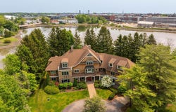 162 Mill Pond Way, Portsmouth, NH 03801