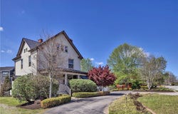 1226 Mayview Rd, Upper St Clair, PA 15241